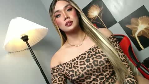 lovers moon22 online show from November 13, 9:56 am