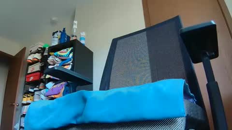 lovestrapons1 online show from May 27, 3:42 pm