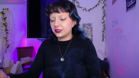 loving_alma online show from June 11, 3:04 am