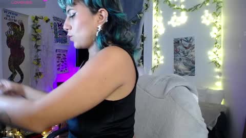 loving_alma online show from April 1, 2:12 am