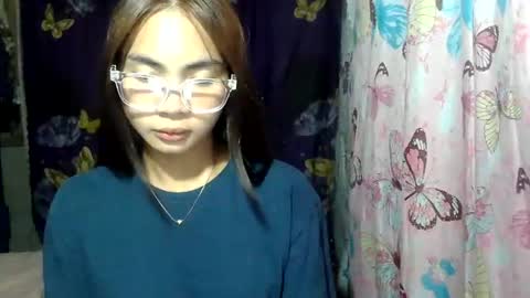 loving_rhean online show from June 12, 12:15 pm