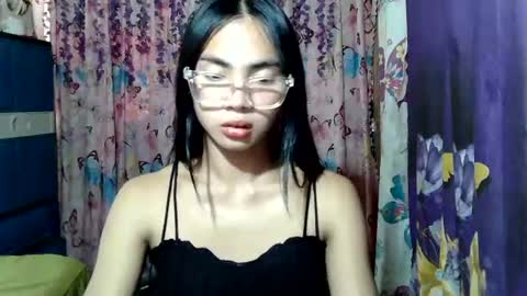 loving_rhean online show from July 27, 1:47 am