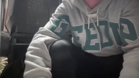 lowkey42011 online show from September 30, 12:15 pm