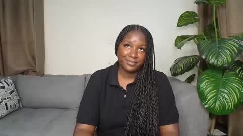 loyalcutie online show from February 6, 5:22 am