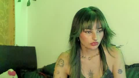 Jenn online show from April 21, 2:48 am