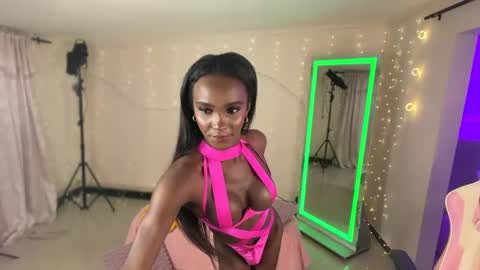 IG luana orq online show from March 8, 8:51 am