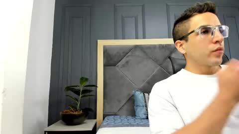 luca_morettii online show from October 24, 2:07 pm