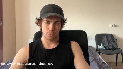 Snapshot of luca_syn chatting on September 18, 11:25 am Luca S online show from September 18, 11:25 am