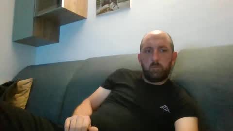 Snapshot of lucabeech88 chatting on October 12, 7:16 pm Luca online show from October 12, 7:16 pm