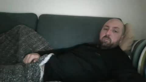 Snapshot of lucabeech88 chatting on December 5, 9:11 am Luca online show from December 5, 9:11 am