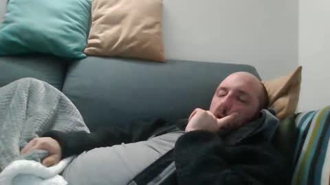 Snapshot of lucabeech88 chatting on February 13, 8:34 pm Luca online show from February 13, 8:34 pm