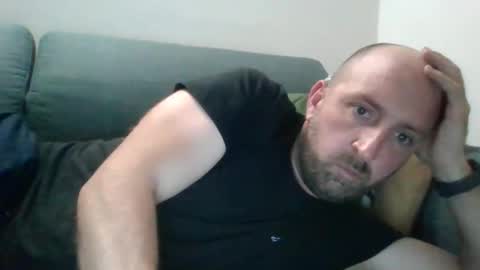 Snapshot of lucabeech88 chatting on October 2, 8:40 pm Luca online show from October 2, 8:40 pm