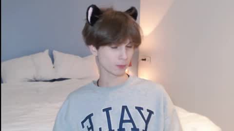 lucacharm online show from December 24, 8:05 pm