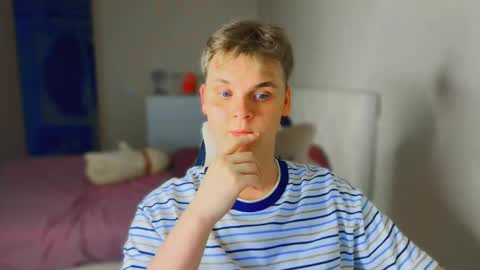Lucas Gill online show from May 24, 10:16 pm