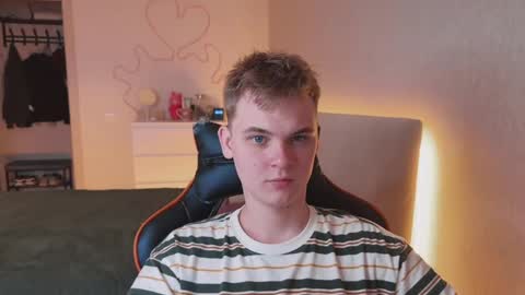 Lucas Gill online show from September 15, 2:35 am