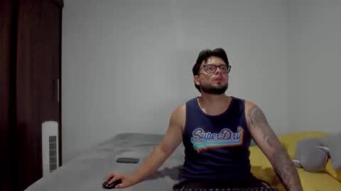 lucas_estrada1 online show from April 5, 5:04 am