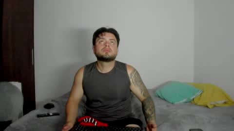 lucas_estrada1 online show from April 7, 5:20 am