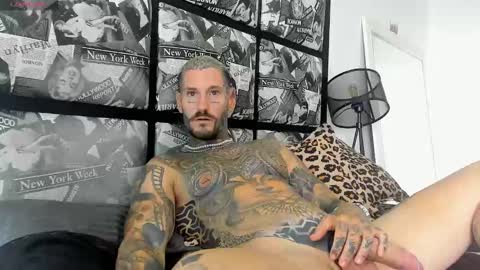 lucasexclusive online show from February 13, 4:32 am