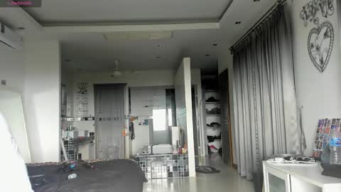 lucasexclusive online show from February 26, 5:35 am