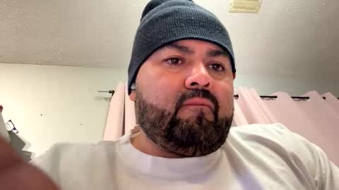 lucasmagana85 online show from March 11, 5:43 am