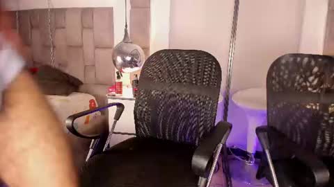 lucasthomson_ online show from July 28, 4:21 am