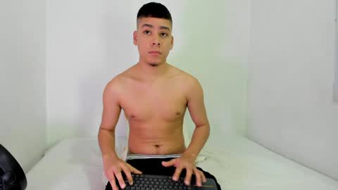 LUCAS TORREZ online show from April 6, 1:14 am