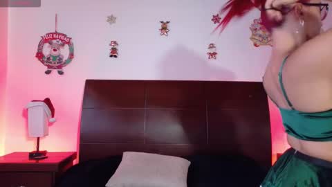 Luccy online show from December 19, 4:35 pm