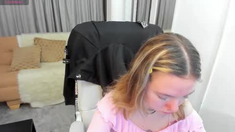 lucia_copper online show from December 16, 12:11 pm