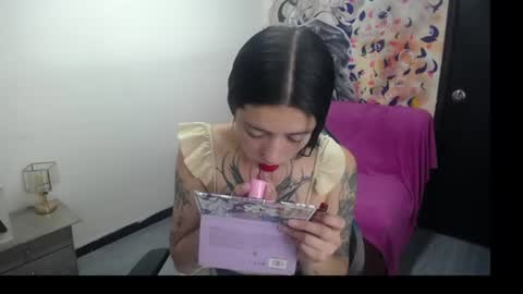 lucia_evans21 online show from June 18, 7:41 pm