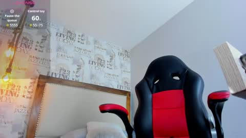 L u c i a  online show from June 13, 10:42 pm