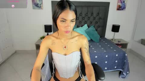 Snapshot of lucia_rosee chatting on October 14, 12:24 am Lucia online show from October 14, 12:24 am