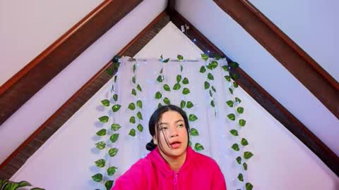 lucia_sweeet online show from December 18, 7:31 pm