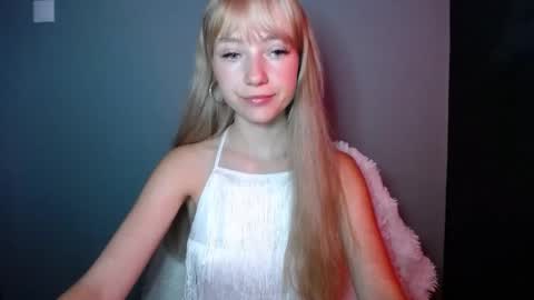 Lucy online show from September 12, 6:26 am