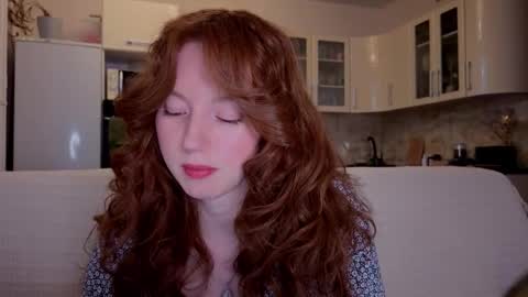 Lucia online show from September 25, 4:03 pm