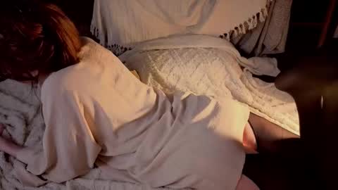 Lucia online show from December 13, 7:53 pm