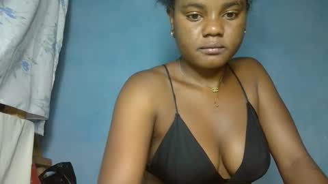Snapshot of luciana012 chatting on October 20, 9:20 pm luciana012 online show from October 20, 9:20 pm