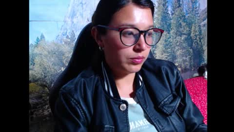 Lucy online show from October 18, 7:12 am