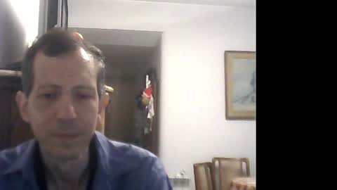 Snapshot of lucianoaxel chatting on January 5, 8:42 pm Luciano online show from January 5, 8:42 pm