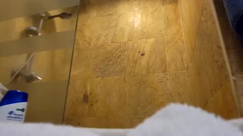 lucianopc online show from October 29, 2:57 am