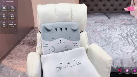 lucii04 online show from March 4, 5:32 pm