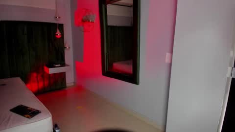 Leo online show from October 25, 12:27 pm