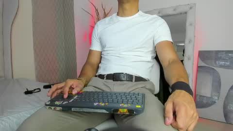 Leo online show from April 16, 12:05 pm