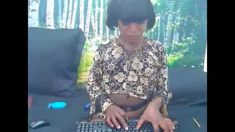 Lucile Carrie online show from June 10, 9:13 pm