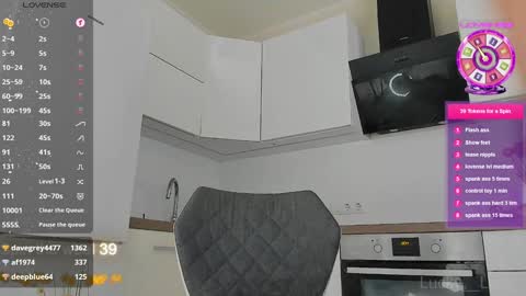 Snapshot of lucky__lady_ chatting on February 8, 10:51 pm lucky__lady_ online show from February 8, 10:51 pm