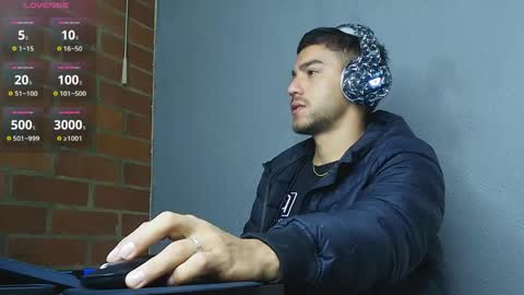 lucky_blessed online show from April 17, 9:22 am