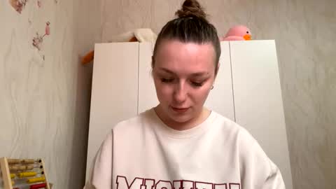 lucky_foryou_baby online show from April 6, 9:43 am