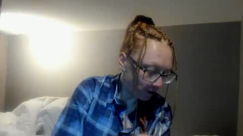 lucky_licky20 online show from March 11, 4:26 am
