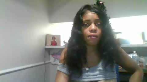 lucky_themilf online show from December 17, 6:13 am