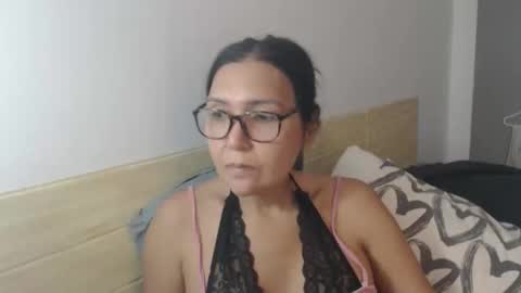 angelisa online show from October 5, 10:01 am