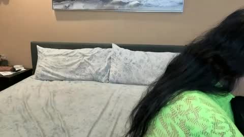 luckylee1992 online show from June 28, 4:30 am